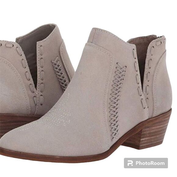 Vince Camuto VC-Presita Booties - 8.5 - Picture 1 of 11